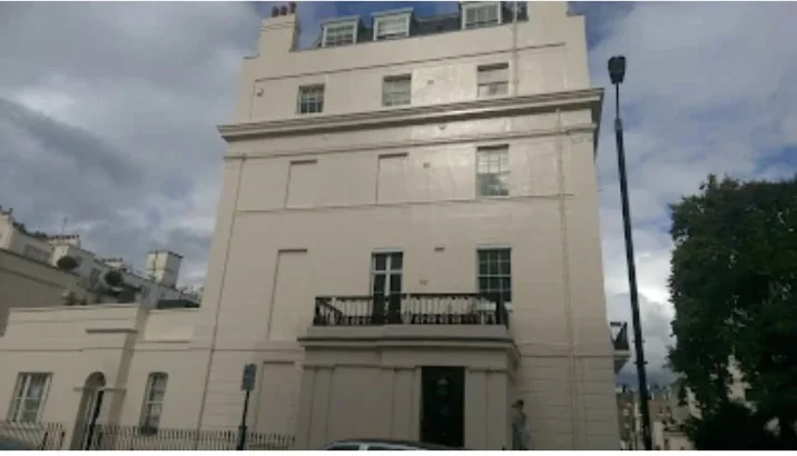 London property exterior decorating project