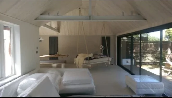 Finished open-plan interior decoration